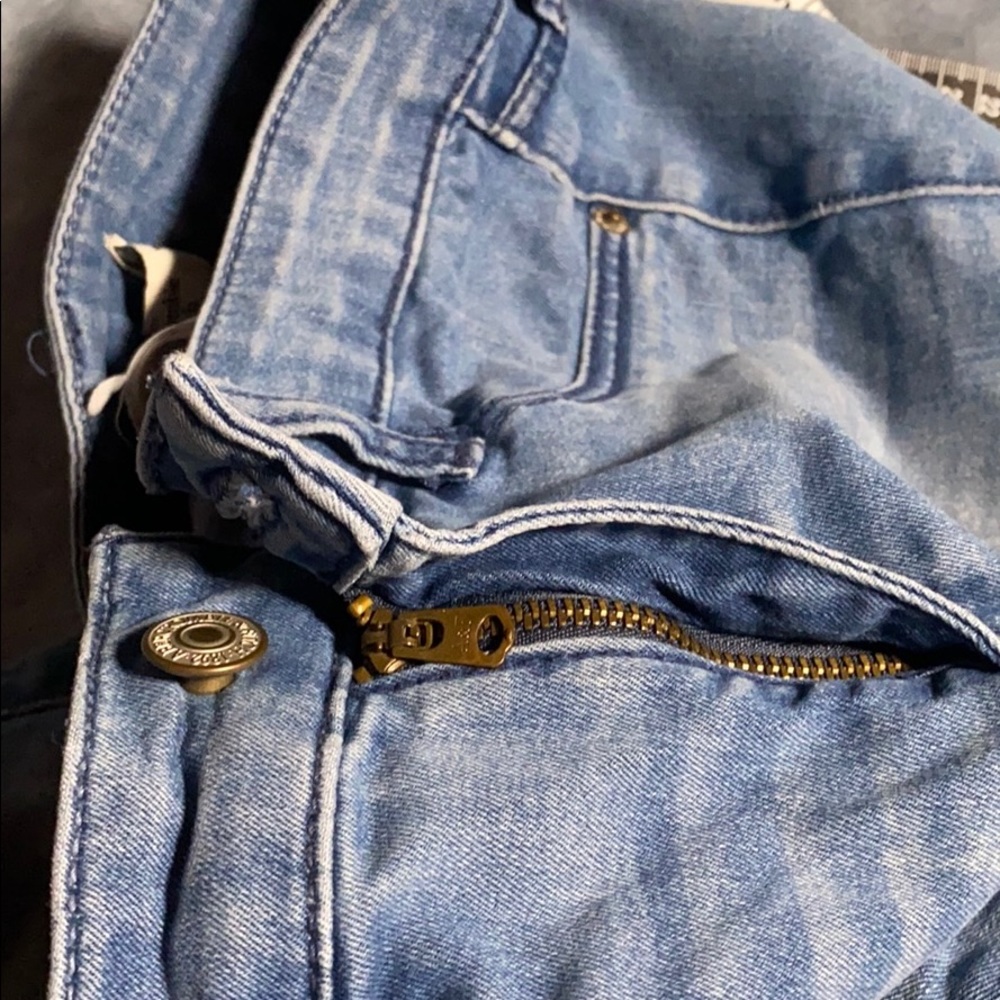 🥳 Host Pick 🥳 - Abercrombie & Fitch Distressed + Worn Jeans - Picture 12 of 16